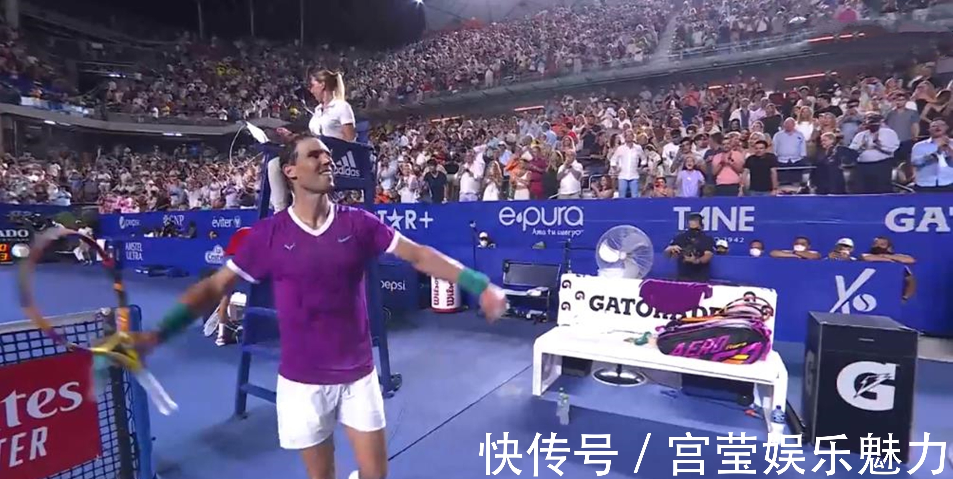 中的表现充 中的表现充